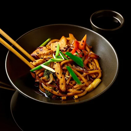 Удон с курицей устричный соус